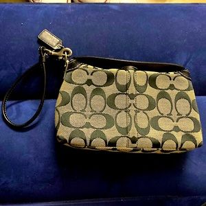 COACH MONOGRAM WRISTLET   Black/Tan
